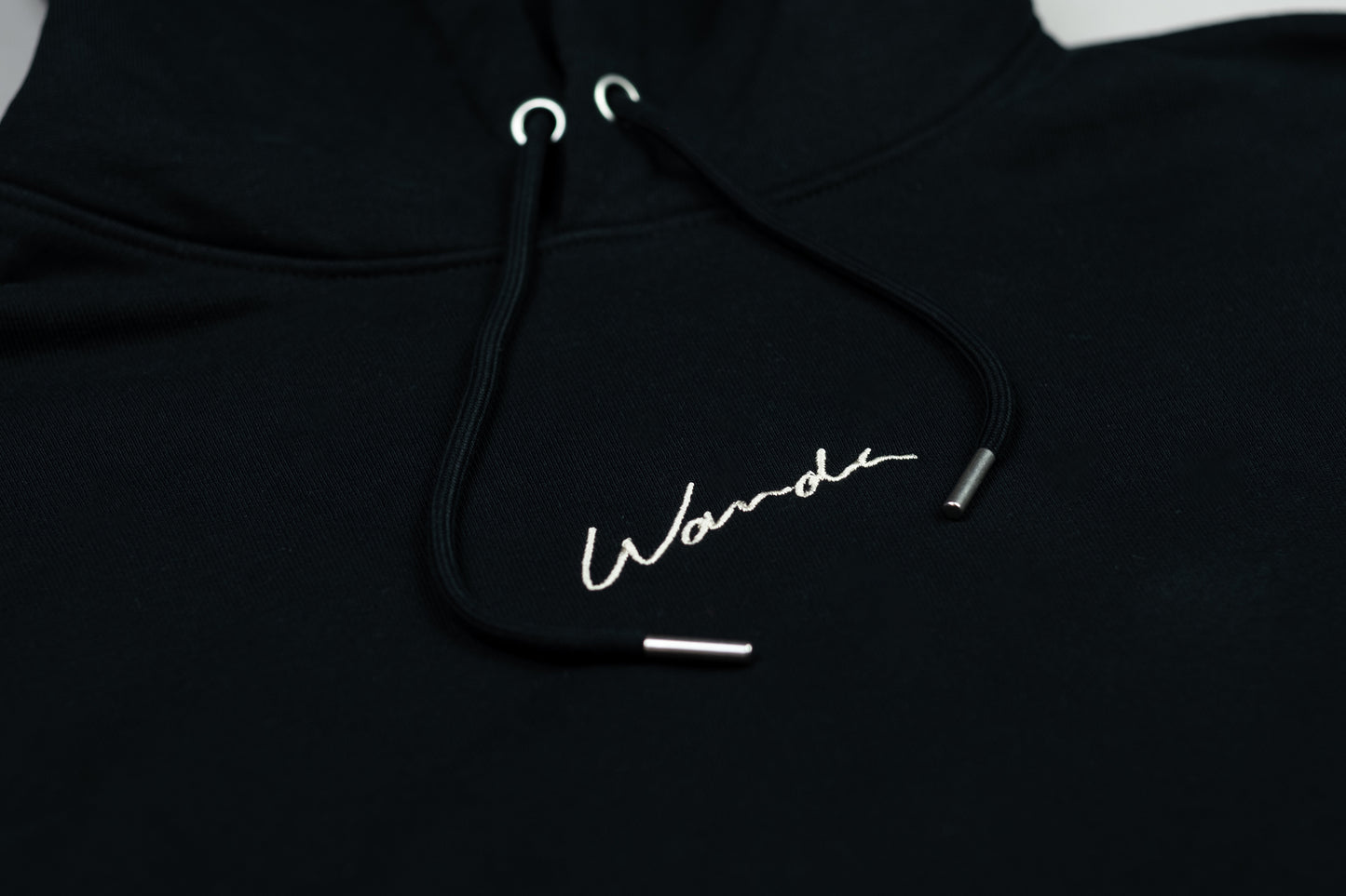 WANDA Kapuzenpullover "Bei niemand anders"